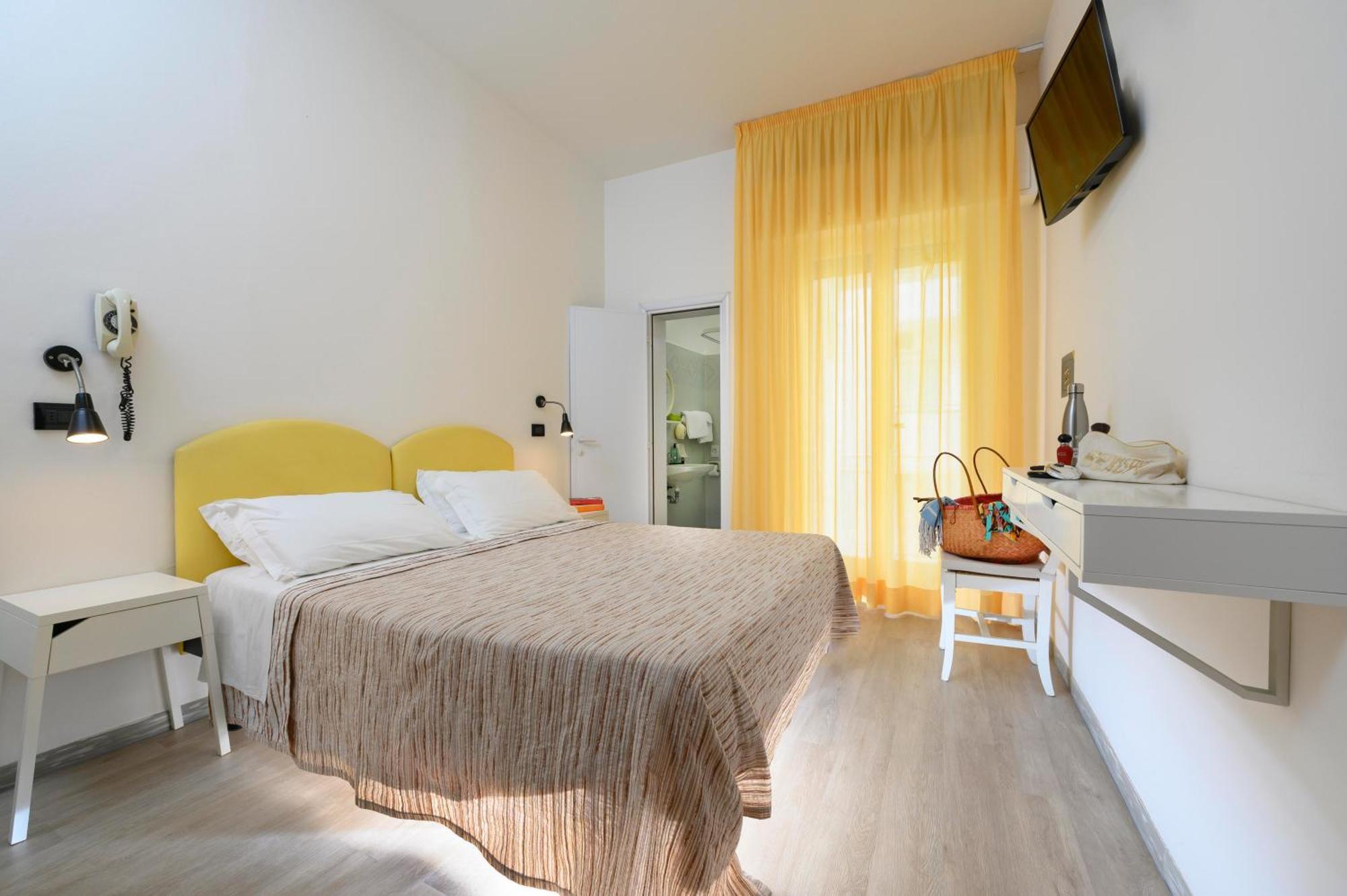 Hotel St. Moritz Rimini Exteriör bild